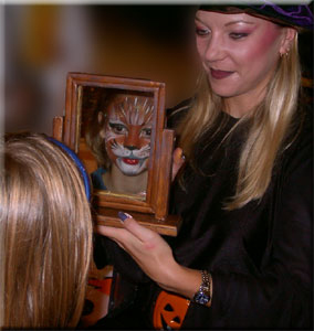 Maquillage Halloween pour enfants avec artiste sorciere pro