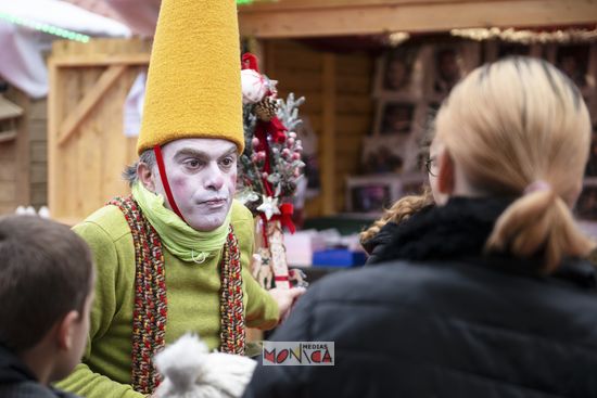 Lutin farfadet conteur de Noel Lutin farfadet conteur de Noel