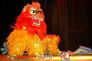 Danse folklorique du lion chinois