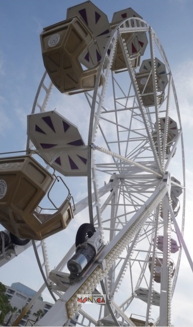 Grande roue lumineuse evenementielle a louer Grande roue lumineuse evenementielle a louer