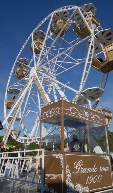 Grande roue lumineuse evenementielle a louer Grande roue lumineuse evenementielle a louer