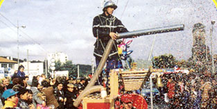 Char des pompiers de carnaval