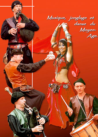 La musique la danse et la jonglerie sont au coeur du spectacle du moyen age