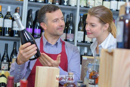 Conseiller en vins champagne et spiritueux en magasin et grande surface