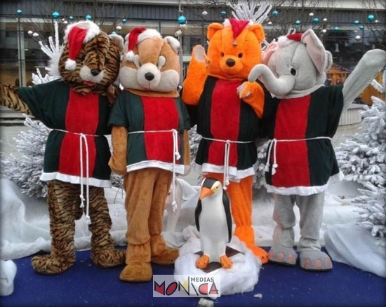 Mascottes geantes de noel pour animation avec comediens