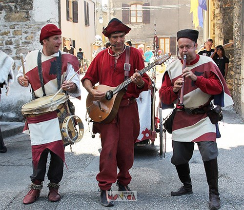 fFanfare medievale pour fete de ville