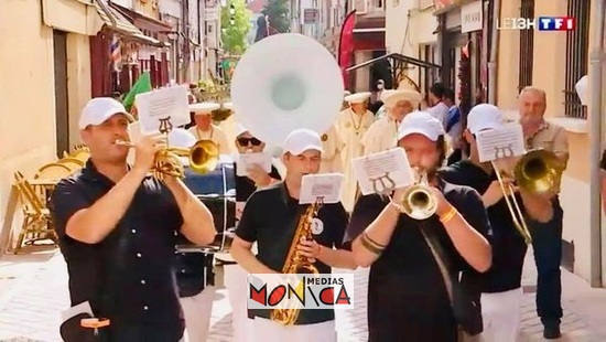 La feria basque avec banda authentique de Bayonne