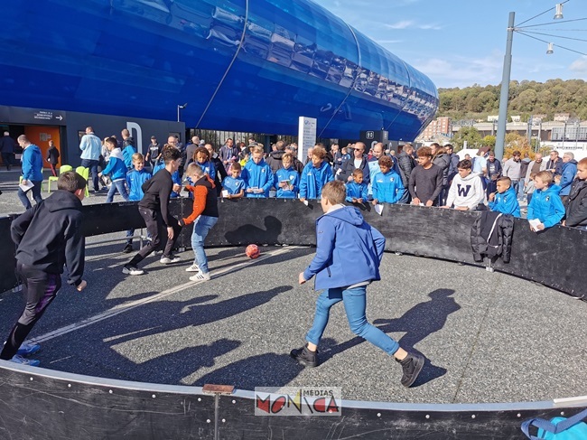 Animation fan zone avant match coupe du monde de football