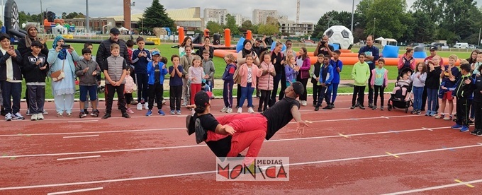 Village des sports evenementiels avec athlètes champions spectacles et animations