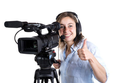 camera woman en tournage de video d entreprise