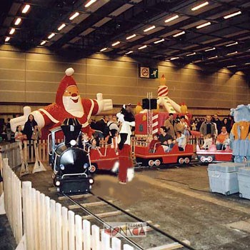 Manege du petit train de Noel sur rails