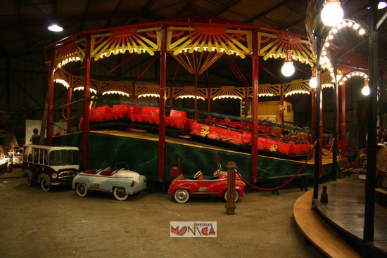 Manege forain de la chenille chinoise en location