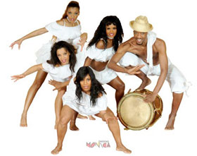 Groupe antillais pour spectacle à theme tropical avec joueur de tambour et danseuses de carnaval