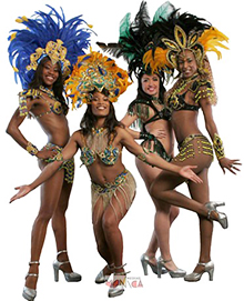 Danseuses de samba en spectacle de carnaval bresilien