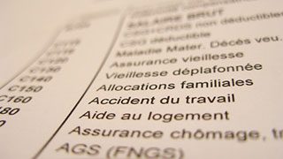 Detail d une feuille de paye listant les cotisations dont Accident du Travail