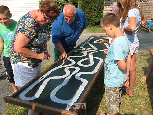 JEU DU CIRCUIT DE BILLES, Animation Location Jeux Anciens Traditionnels, Jeu Fête Ville Evénementiel Noël Soirée Entreprise Centre Commercial