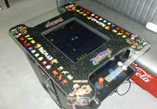 Table de jeux video arcade annees 80 en location