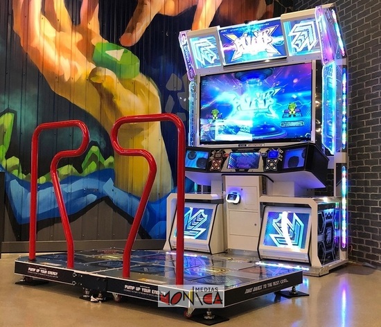 Jeu de danse d arcade PIU par Andamiro pour musique coréenne K POP et J POP