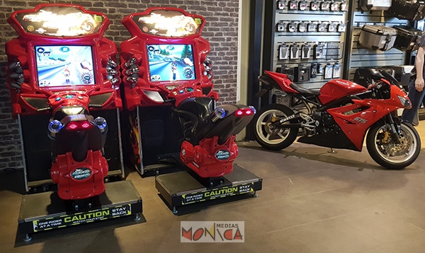 super bikes simulateurs grand prix a louer