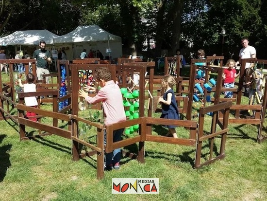 Labyrinthe geant en bois ecolo en location pour fete de ville