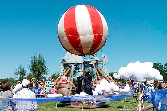 Manege ecolo musical du tour du monde en ballon