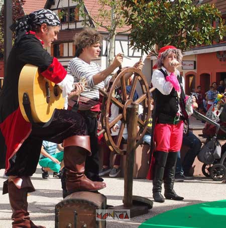 Manege musical ecologique creatif et artistique