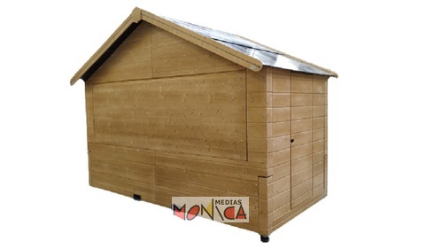 Chalet de noel  en bois marron de 4 metres de longueur avec auvent ferme