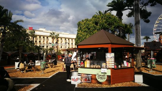 Beau kiosque boutique en bois a louer ou achat