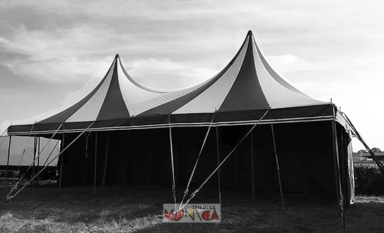 MINI CHAPITEAU TENTE BARNUM DE CIRQUE, Location Tentes Stands Chapiteaux  pour Evenement Entreprise Fete de Ville ou Particulier, Structure pour  Fête de Ville Evénementiel Entreprise Grande Surface