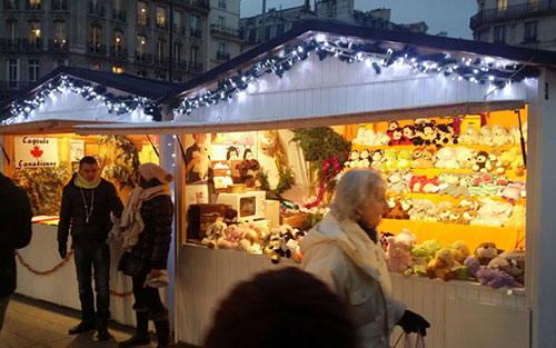 Petits chalets de noel pour marche de noel a louer avec installation tout equipes