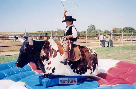 Simulateur de rodeo avec matelas gonflable pour animation far west