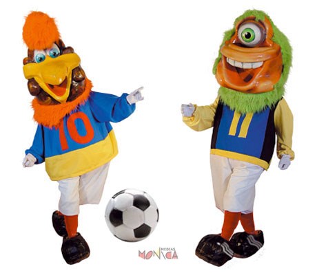 Deux personnages BD pour jouer au football 