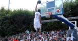 Animation de basketball de rue avec realisation d un dunk