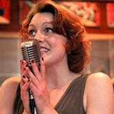 Orchestre de jazz vocal avec chanteuse swing