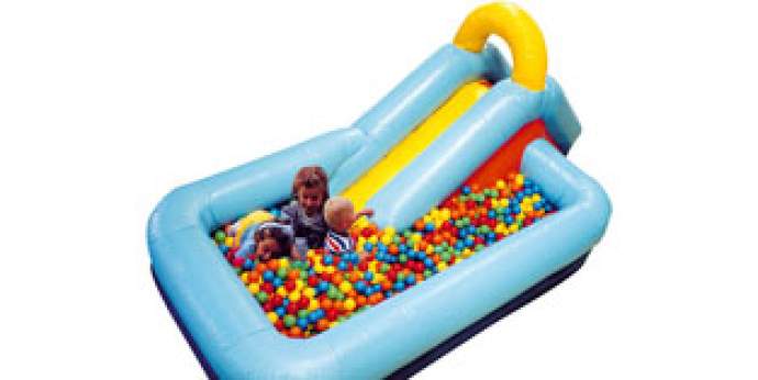 Piscine A Boules Gonflable Location Jeu Gonflable Bebe Petite Enfance Jeux Structures Gonflables Pour Fete De Ville Evenement Entreprise Et Animation Grande Distribution Monica Medias